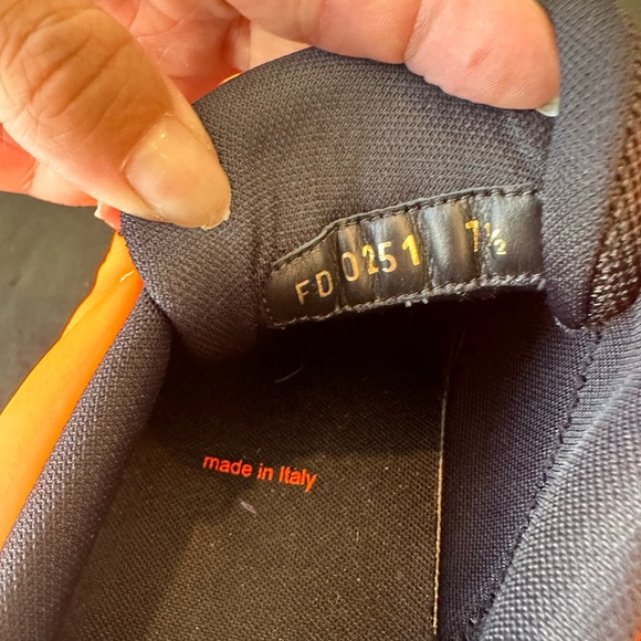 Louis Vuitton
Low trainers
Orange, Rubber - Picture 5 of 7